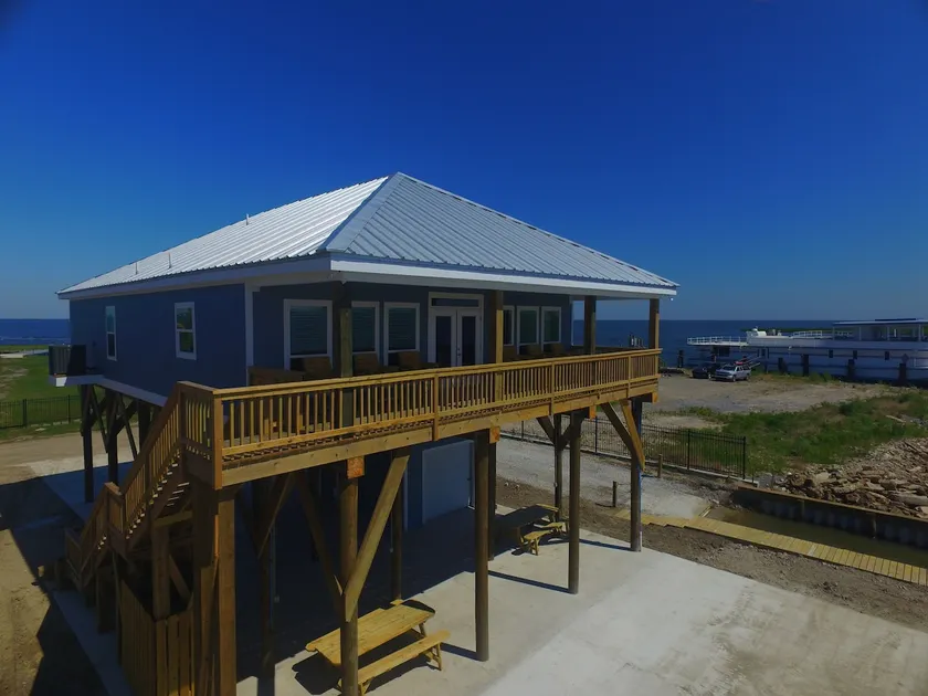 The Pointe: 4 BR Waterfront- Coastal Realty Group - Image 1