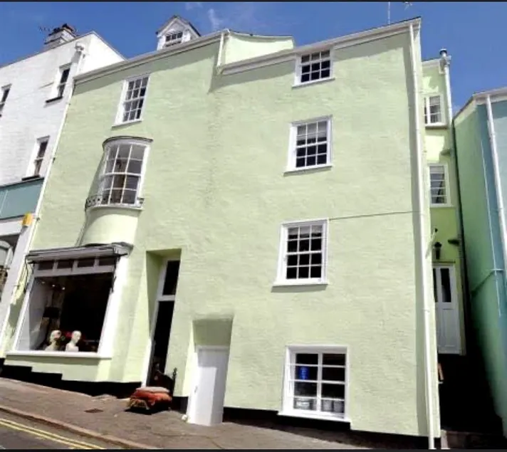 Hamilton House - Image 1