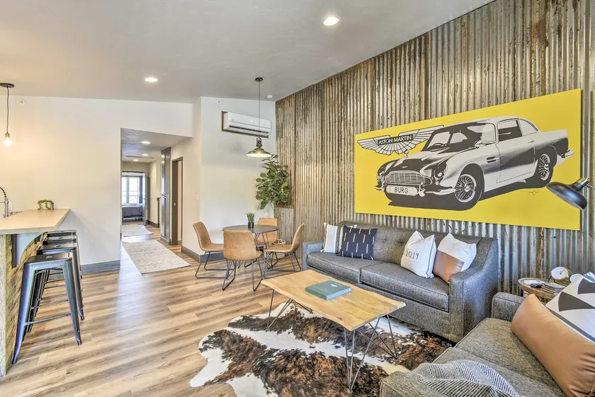 Modern Townhome w/ Deck - 1/2 Mi to Elkhart Lake! - Image 1