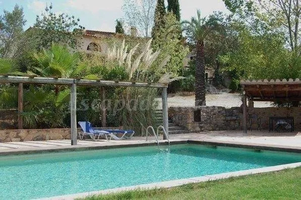 Cottage with BBQ, terrace & garden | River view - Image 1