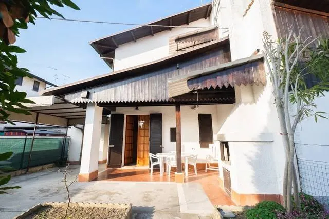 Villa avec barbecue et jardin | Vue jardin - Image 1