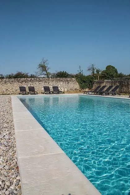 Holiday home with private pool, BBQ & garden - Image 1