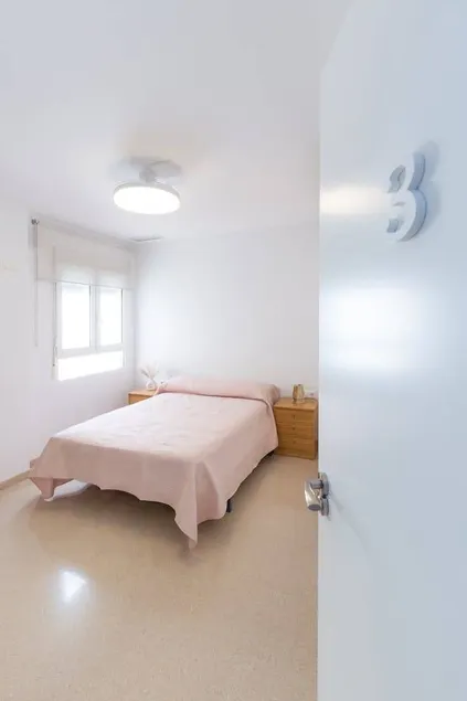 Beautiful dedicated room - Image 1