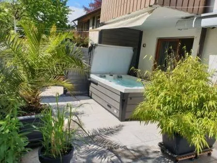 Appartamento adatto alle famiglie con piscina privata, idromassaggio e terrazza | Vista sul fiume - Image 1