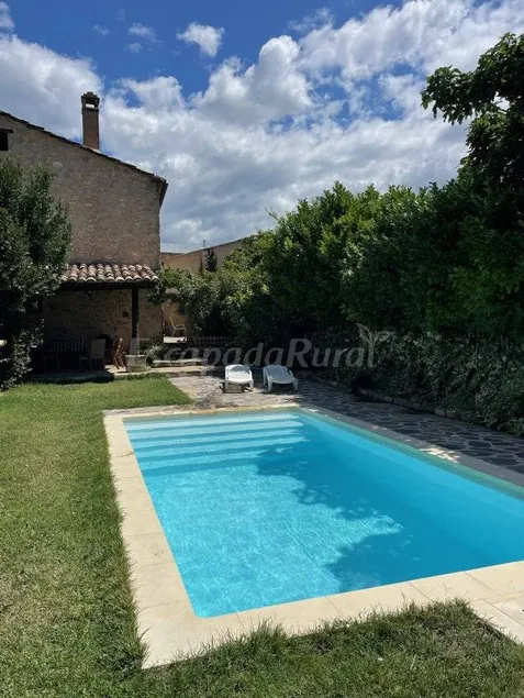 Nice cottage with pool, barbeque & garden | Garden view | Dogs allowed - Image 1