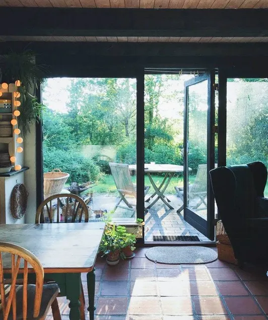 Child-friendly holiday home with terrace & BBQ - Image 1