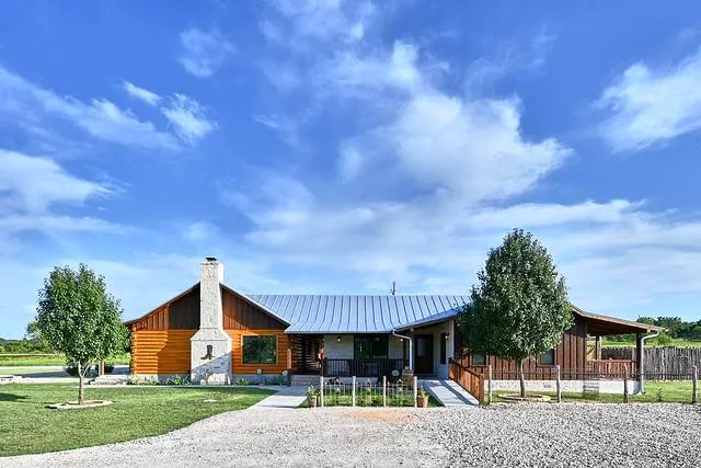 Gateway Gathering - House - Image 1