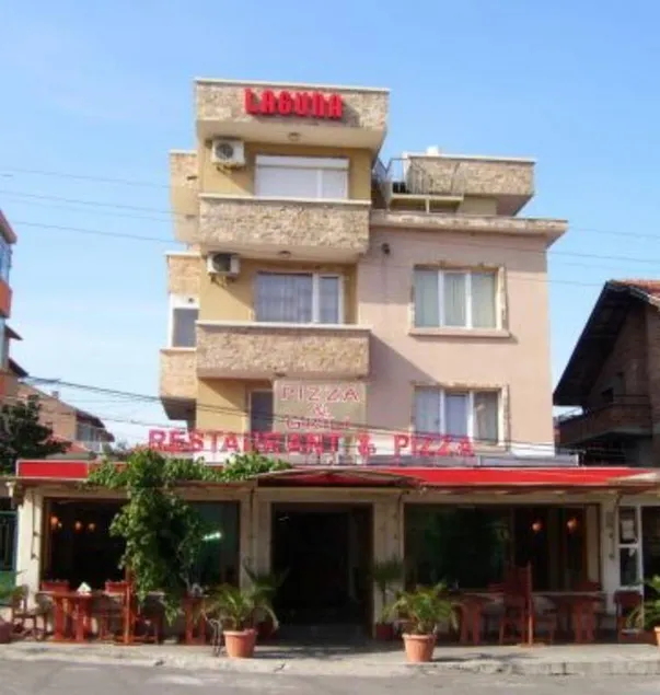 Hotel Laguna - Image 1