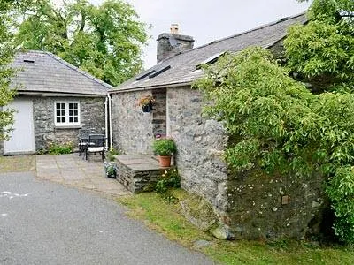 Family-friendly cottage with barbeque | Pets allowed - Image 1