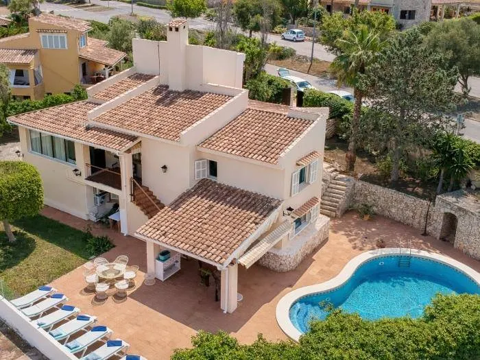 Fully equipped beautiful villa with barbeque, private pool & terrace - Image 1