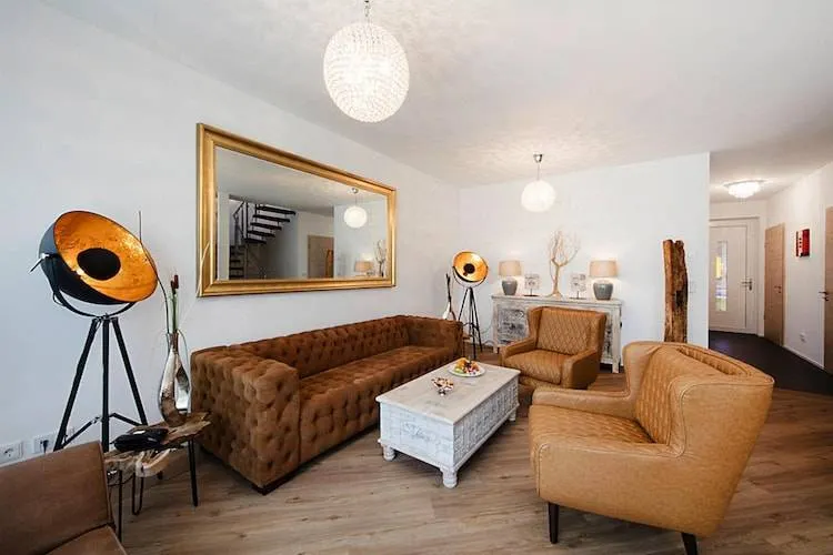 Children-friendly nice holiday apartment with garden, terrace & sauna - Image 1
