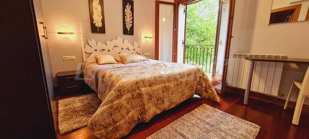 Cottage with garden | Garden view - Image 1