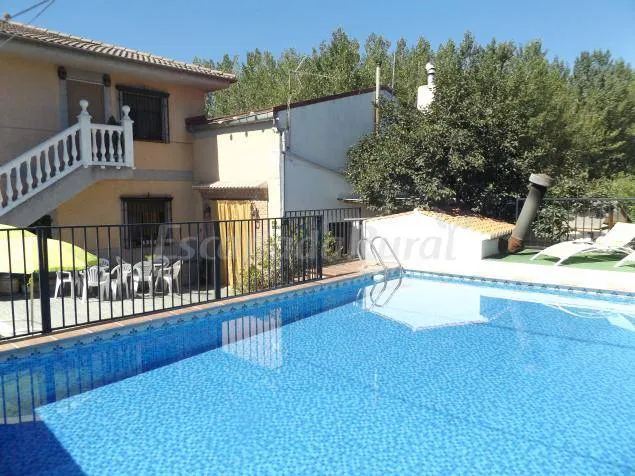Landhaus mit Pool, Terrasse und Grill | Flussblick - Image 1
