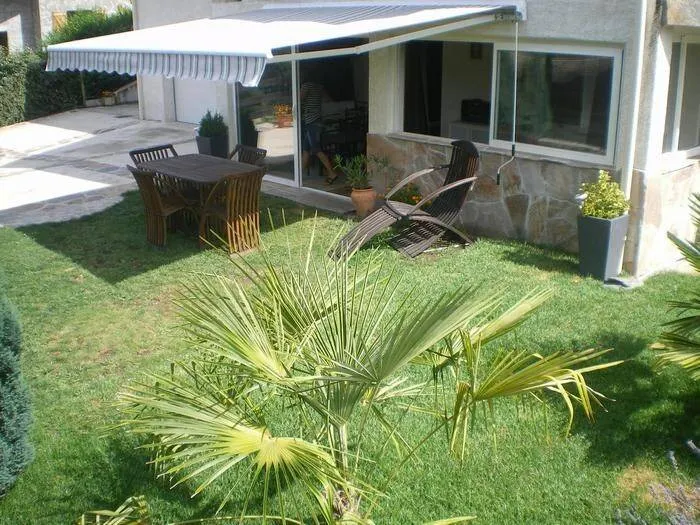 Flat with garden & BBQ | Mountain view - Image 1