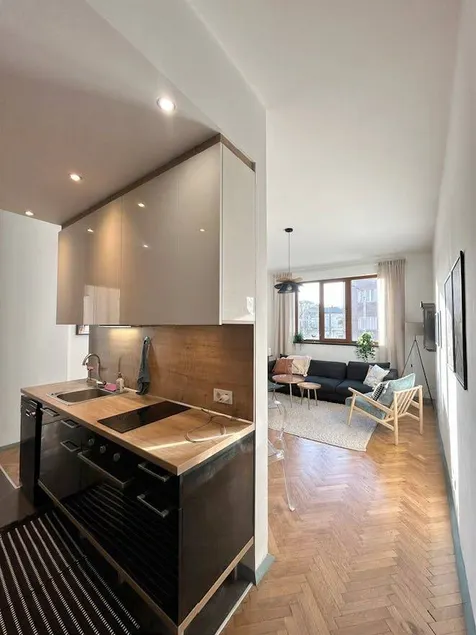 Flat | Near Alexander Nevsky Cathedral - Image 1