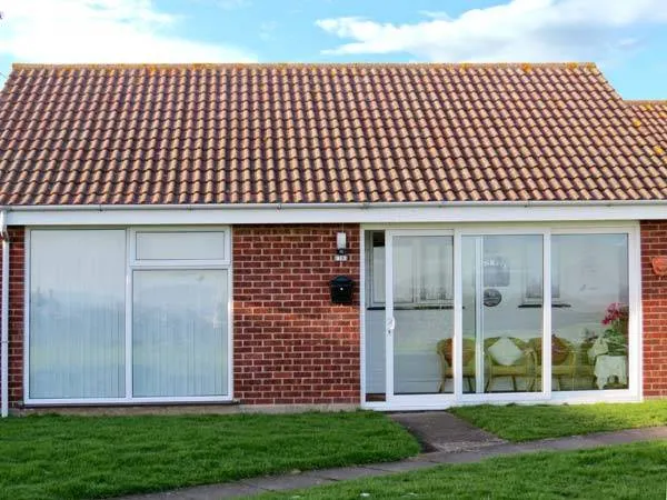 Family-oriented charming cottage with garden - Image 1