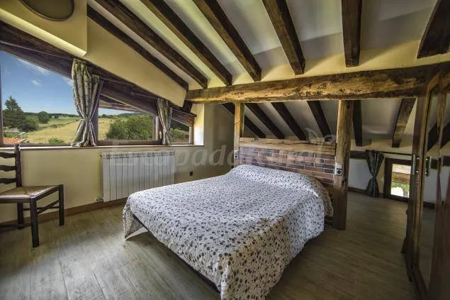Cottage with terrace, barbecue & garden | Mountain view - Image 1
