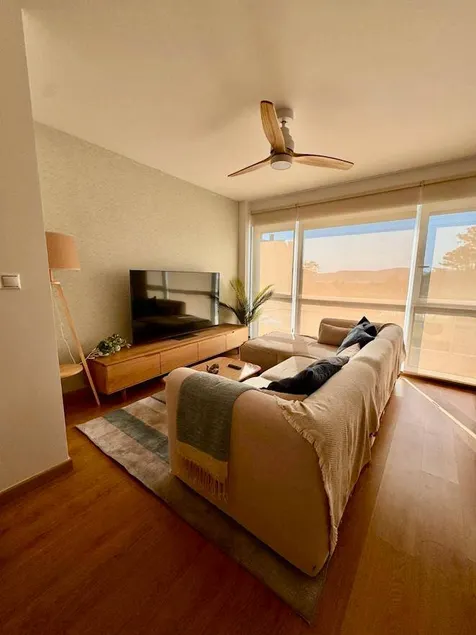 Flat | Next to the beach - Image 1