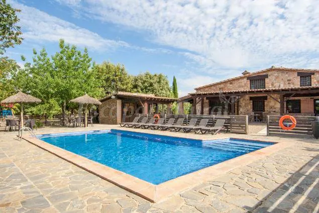 Cottage with terrace, garden & BBQ | Garden view - Image 1