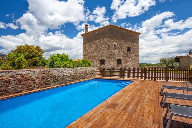 Child-friendly lovely cottage with terrace, garden & pool | Mountain view - Image 1