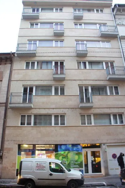 Appartement convivial et familial avec terrasse et jacuzzi | Proche Parlement hongrois - Image 1