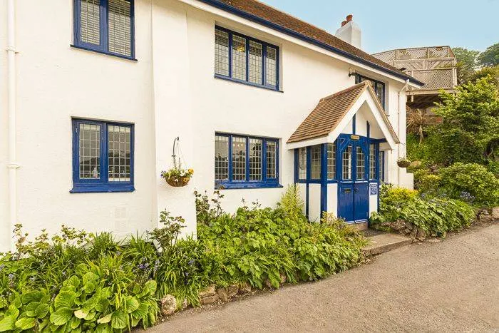 4 Bed - Beach Cottage - Image 1