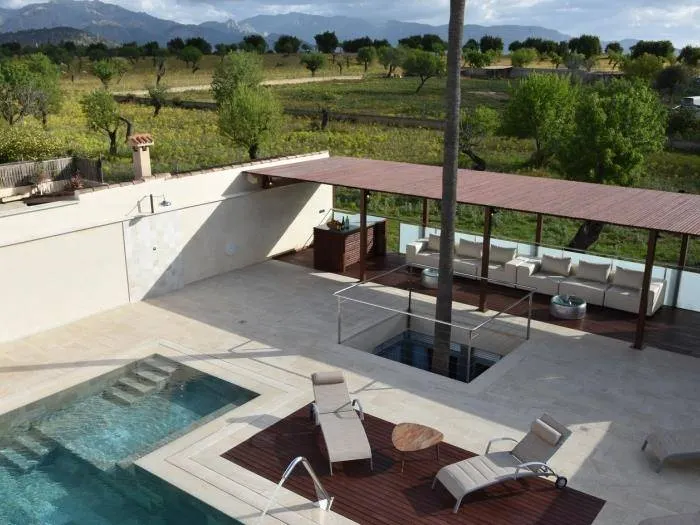 Agréable villa conviviale et familiale avec barbecue, piscine privée et terrasse | Vue montagne | Avec animaux autorisés - Image 1
