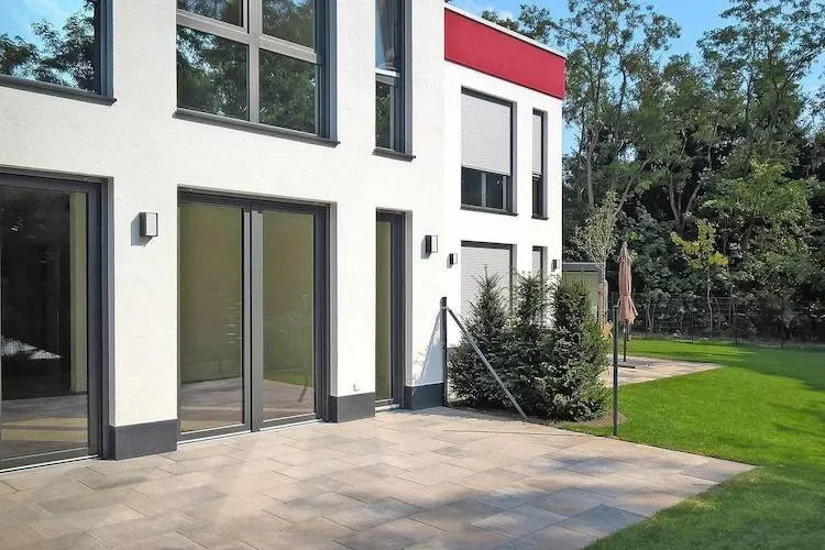 Children-friendly apartment with terrace, pool & sauna - Image 1