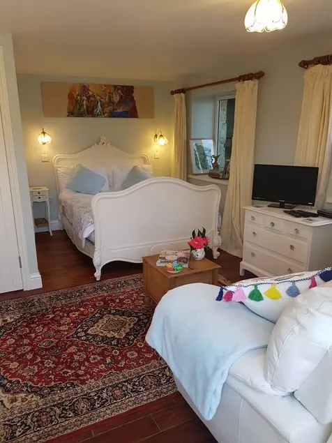 Lovely private room with garden, barbecue & terrace | Good for workation - Image 1