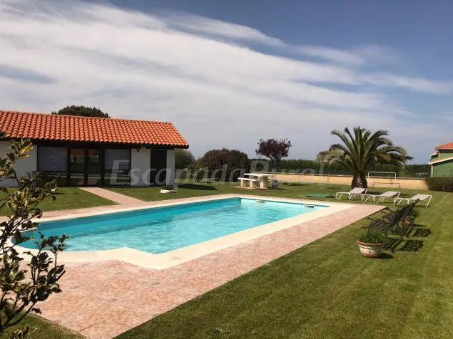 Cottage with garden, barbeque & terrace | Garden view - Image 1