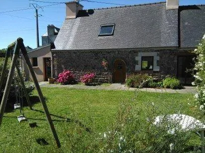 Holiday home with garden, terrace & BBQ | Garden view - Image 1