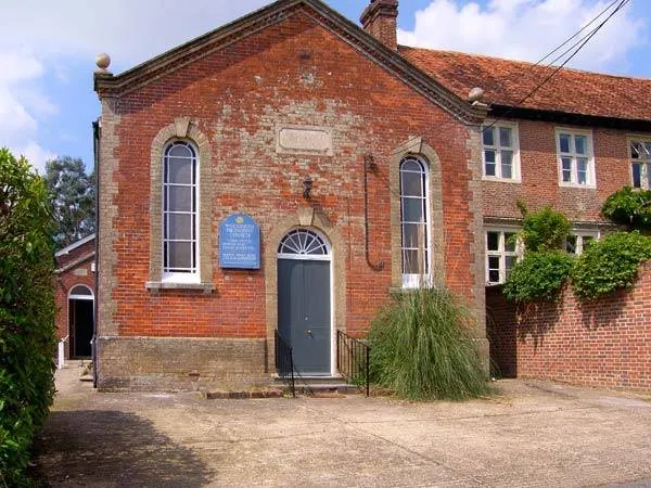 Cottage with garden - Image 1
