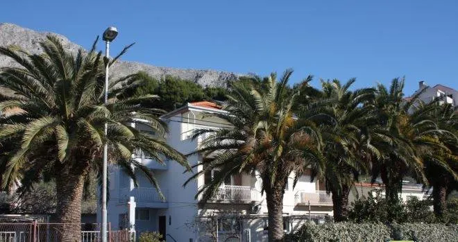 Holiday apartment with BBQ - Image 1