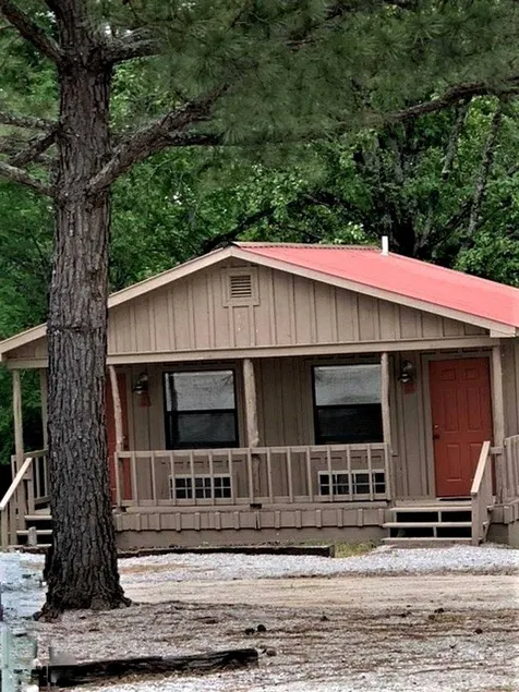 Delightful Studio Cabin for Two near Mirror Lake in Mountainview, Arkansas - Image 1
