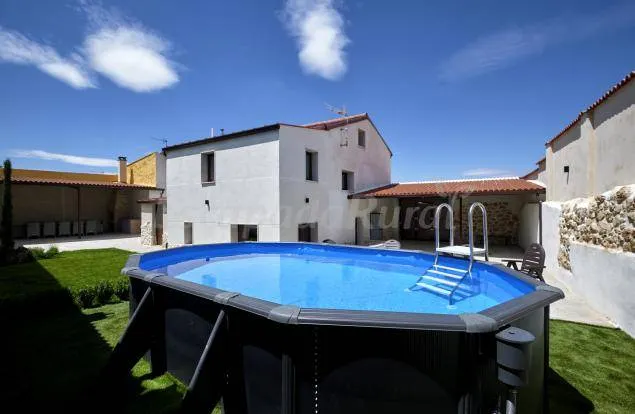 Gemütliches Landhaus mit Garten, Grill und Pool | Naturblick | Haustiere erlaubt - Image 1
