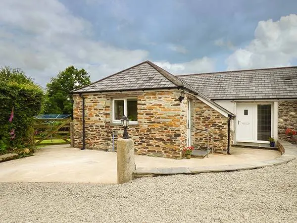 Family-friendly cottage with garden | Pets are welcome - Image 1