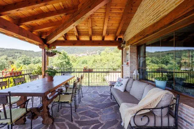 Child-friendly charming cottage with jacuzzi, barbecue & terrace | Golf view | Pets are welcome - Image 1