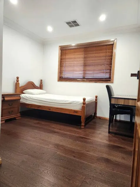 Private room with garden & barbecue - Image 1