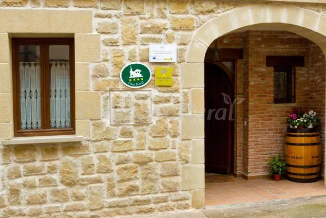 Cottage avec barbecue, jardin et piscine | Vue jardin - Image 1