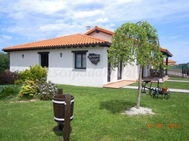 Lovely cottage with garden, terrace & barbeque | Garden view | Dogs allowed - Image 1