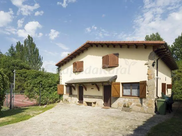 Landhaus mit Terrasse, Garten und Grill | Flussblick | Haustierfreundlich - Image 1