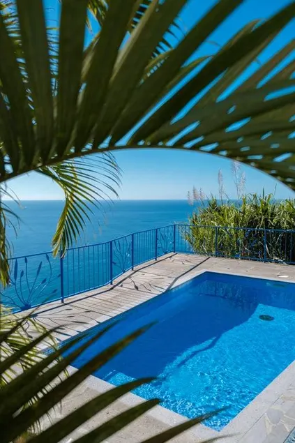 Merveilleux studio convivial et familial avec jardin et piscine | Vue sur l'eau - Image 1