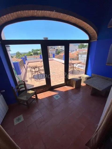 Cottage with terrace & pool | City view | Pets allowed - Image 1