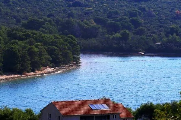 Apartamento vacacional con terraza, barbacoa y jardín - Image 1