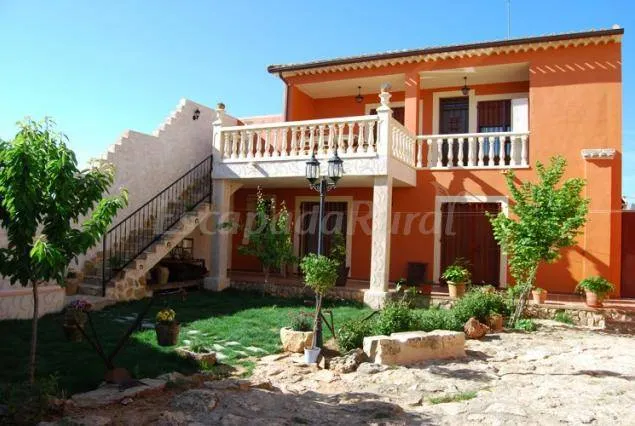 Cottage with pool, BBQ & garden | Garden view - Image 1