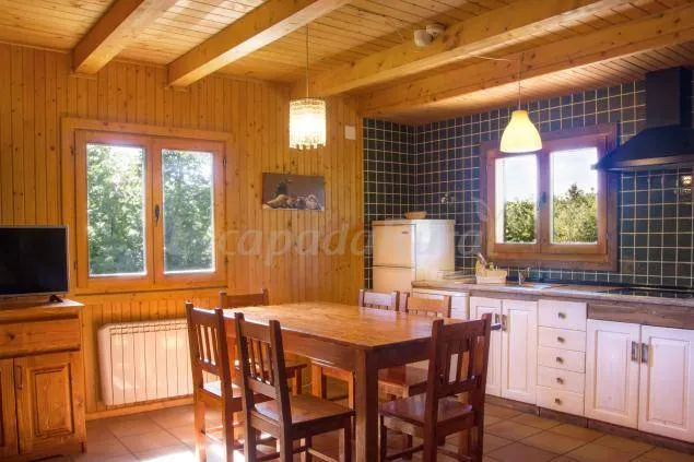 Cottage with terrace, garden & jacuzzi | Garden view - Image 1
