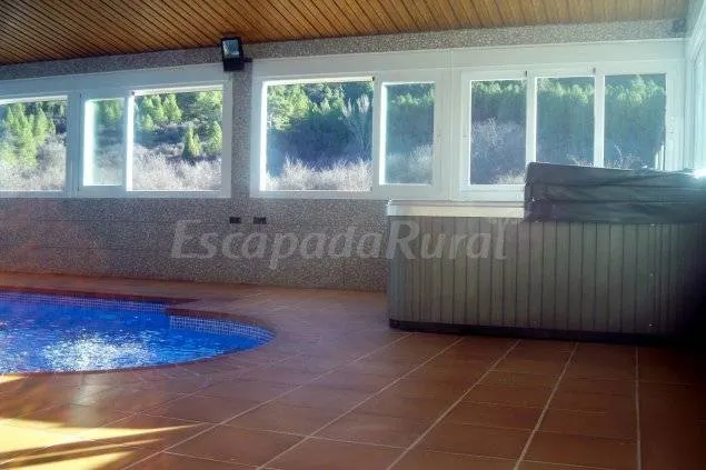 Beautiful cottage with garden, pool & barbeque | Garden view | Pets allowed - Image 1
