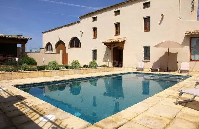 Cottage with pool, hot tub & garden | Nature view - Image 1
