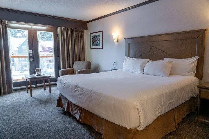 Superior King Room - Image 1