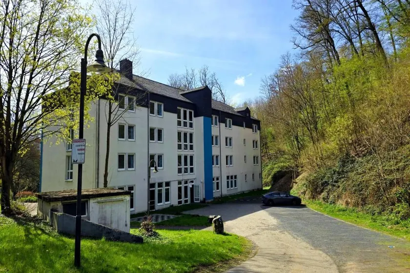 Lovely flat with garden | Perfect for remote work - Image 1